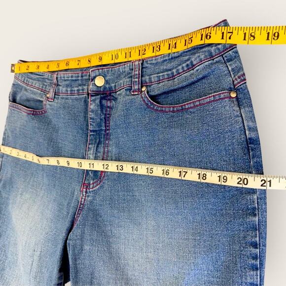 Live a Litttle Denim Capri High Rise Blue Washed Jeans Stretchy Cuff Hem Size 12 - Picture 9 of 12